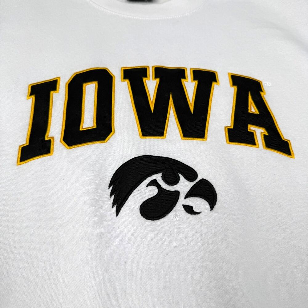 Colosseum Iowa Hawkeyes White Fleece Crewneck Sweatshirt Mens XXL